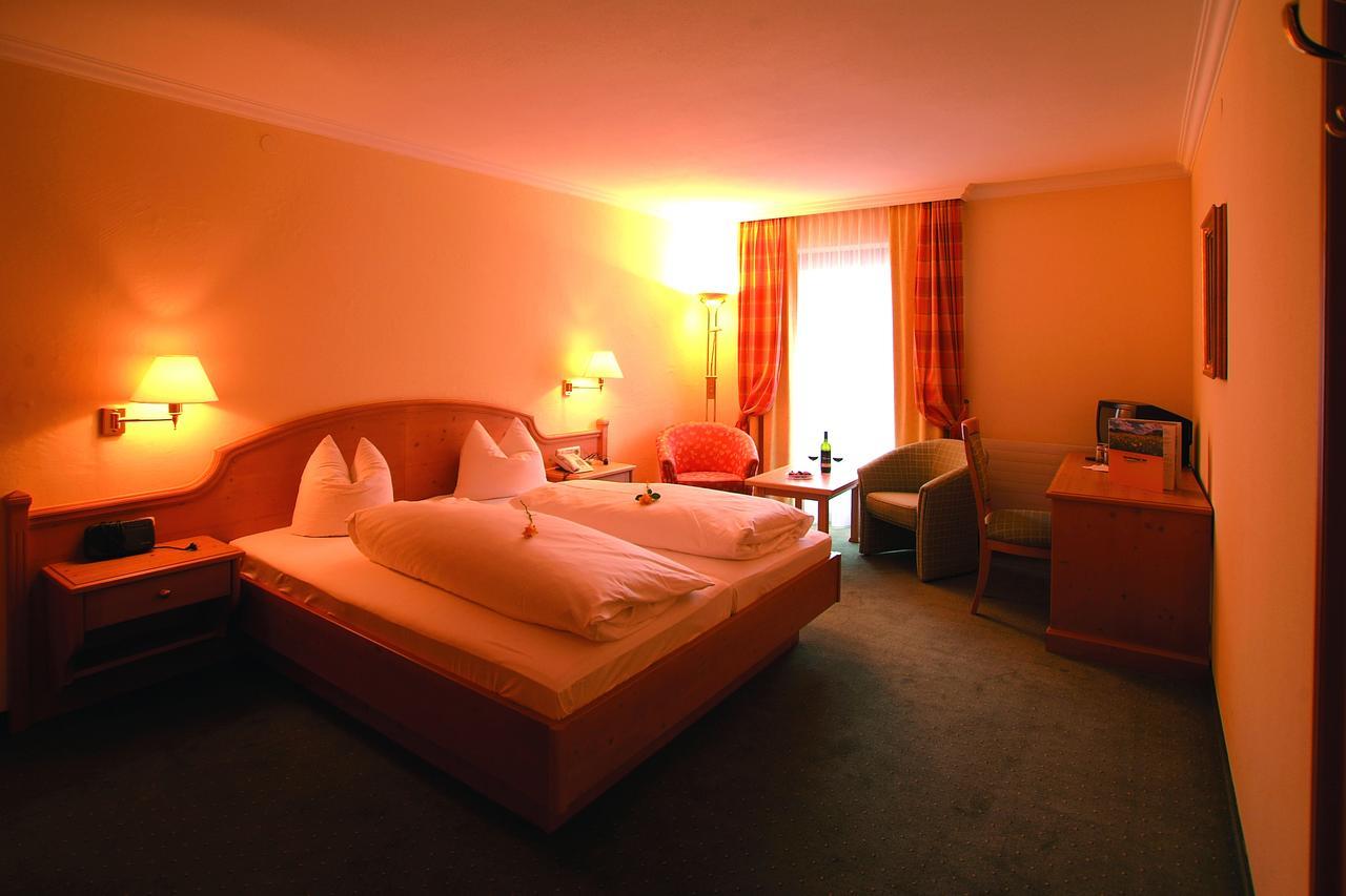 Hotel Goldenes Kreuz Tannheim Ngoại thất bức ảnh