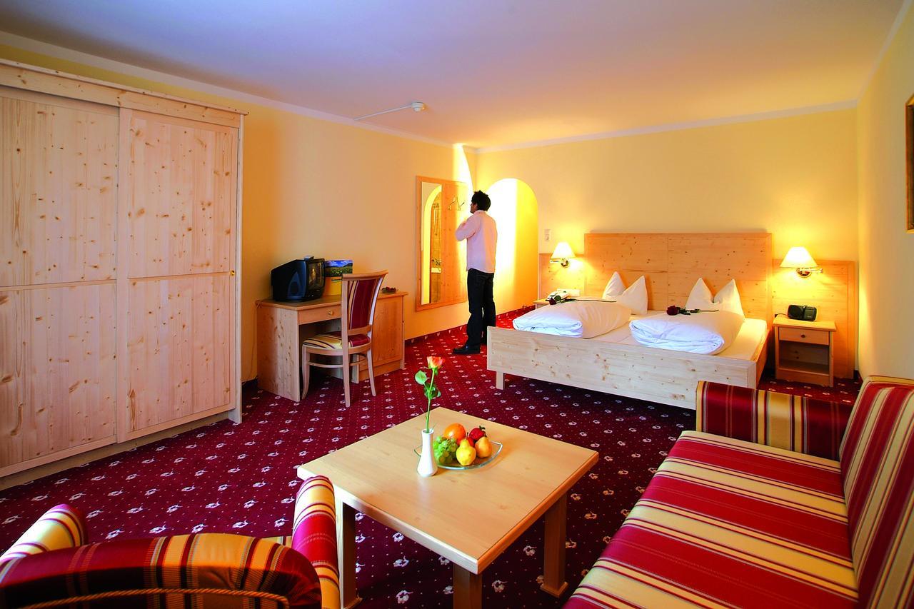 Hotel Goldenes Kreuz Tannheim Ngoại thất bức ảnh